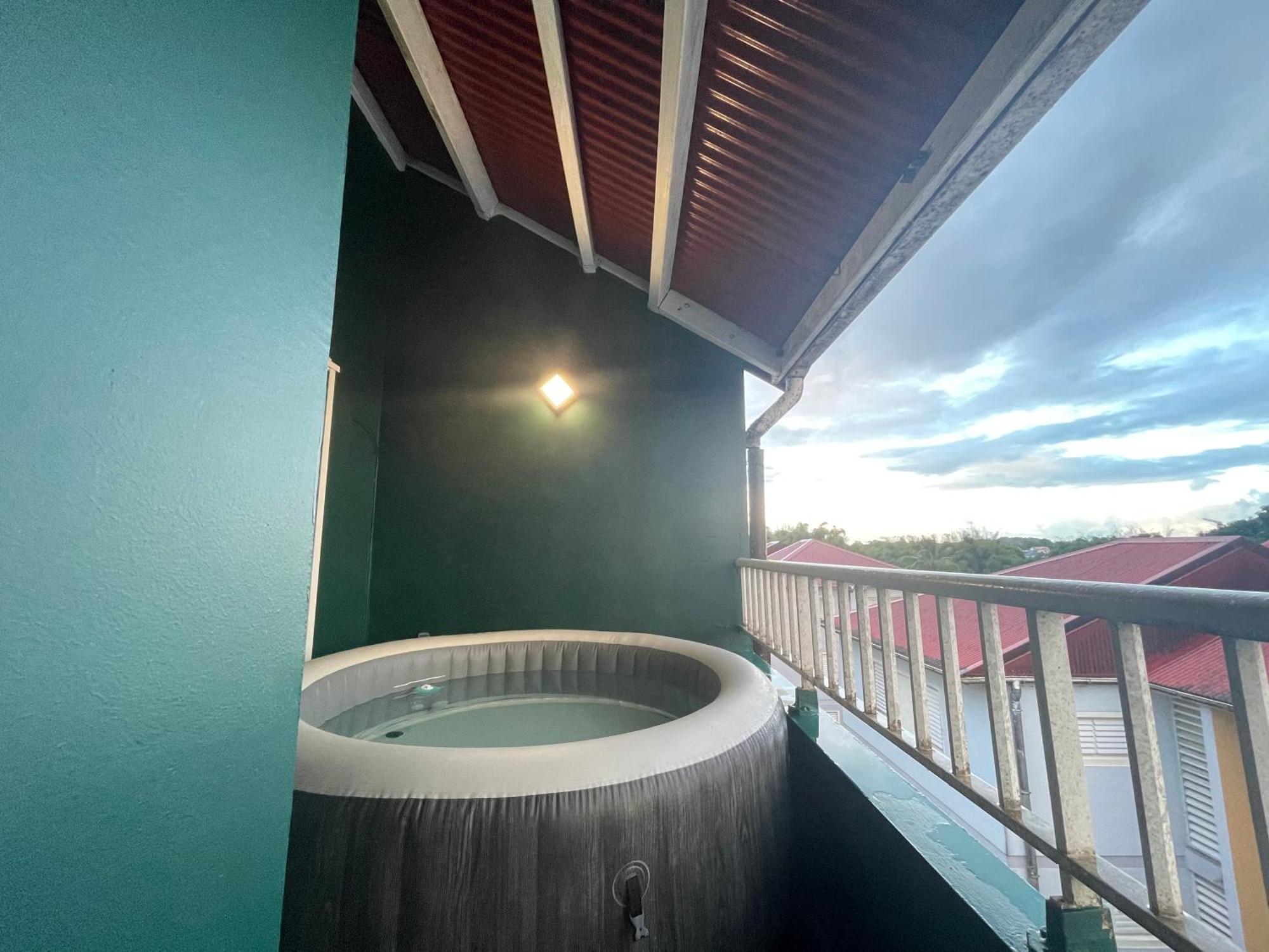 Appart Spa 20 Min Port Croisiere Et Aeroport Sainte-Rose Exterior photo